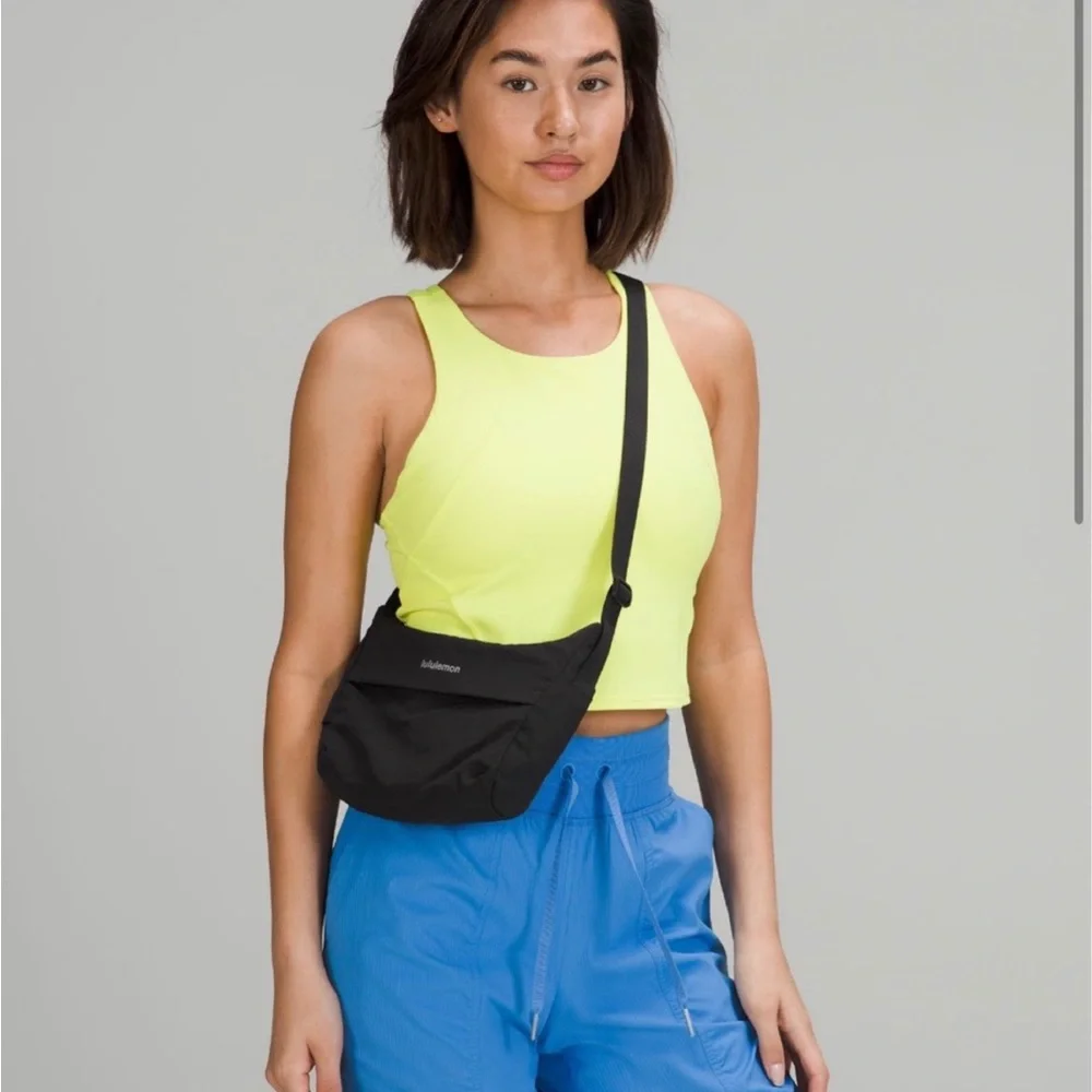 Lululemon sling cross baby bag